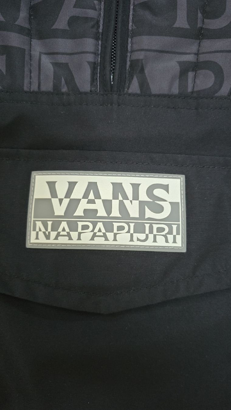 Napapijri Vestes: Vans x Napapijri Winterjacke – Neuf (Voir description) à Hurden par mar_7ssf 2