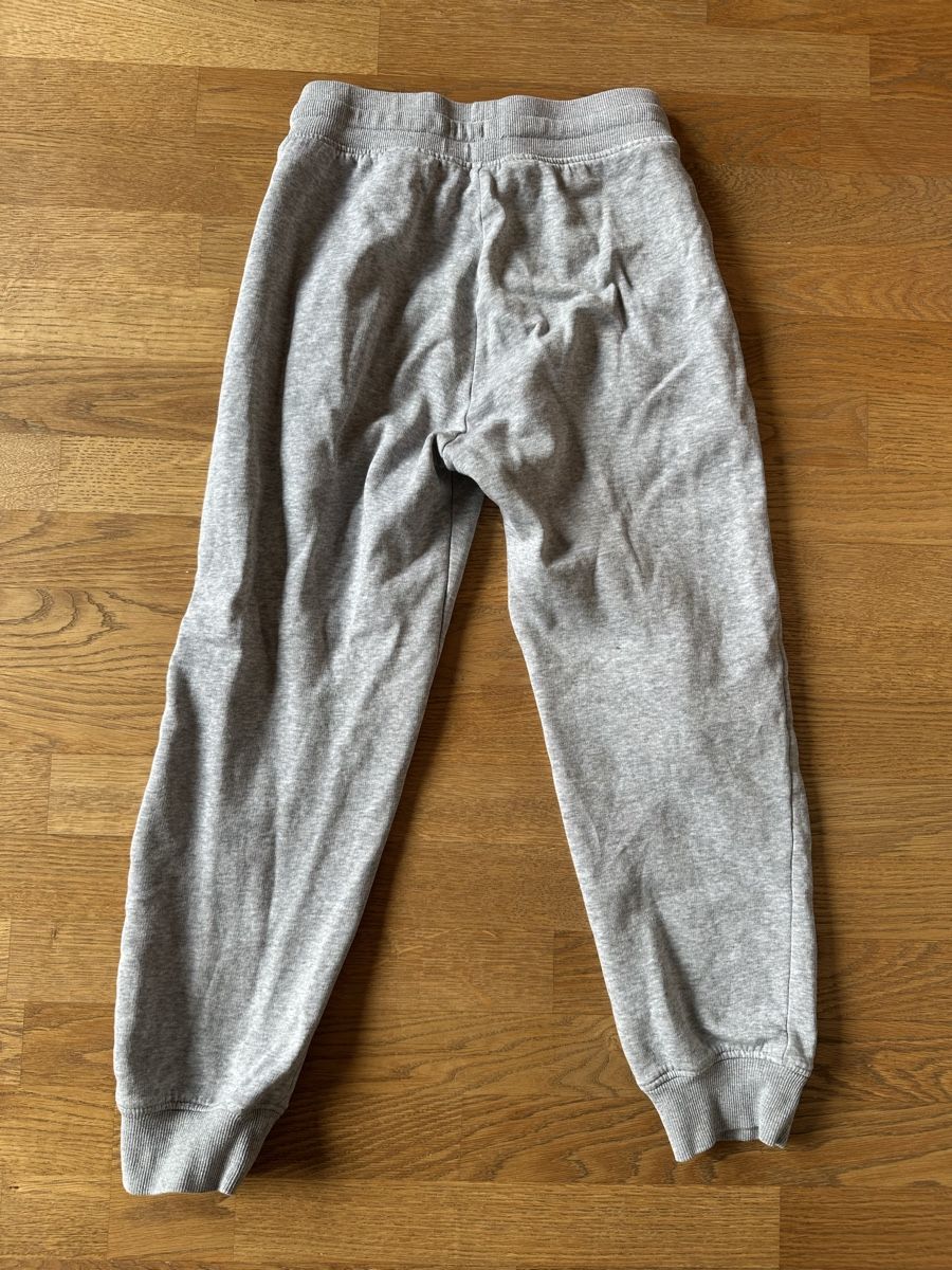 H&M Pantaloni: Täglich Hose Gr.152 – Usato da Thun venduto da doc_9r78 1
