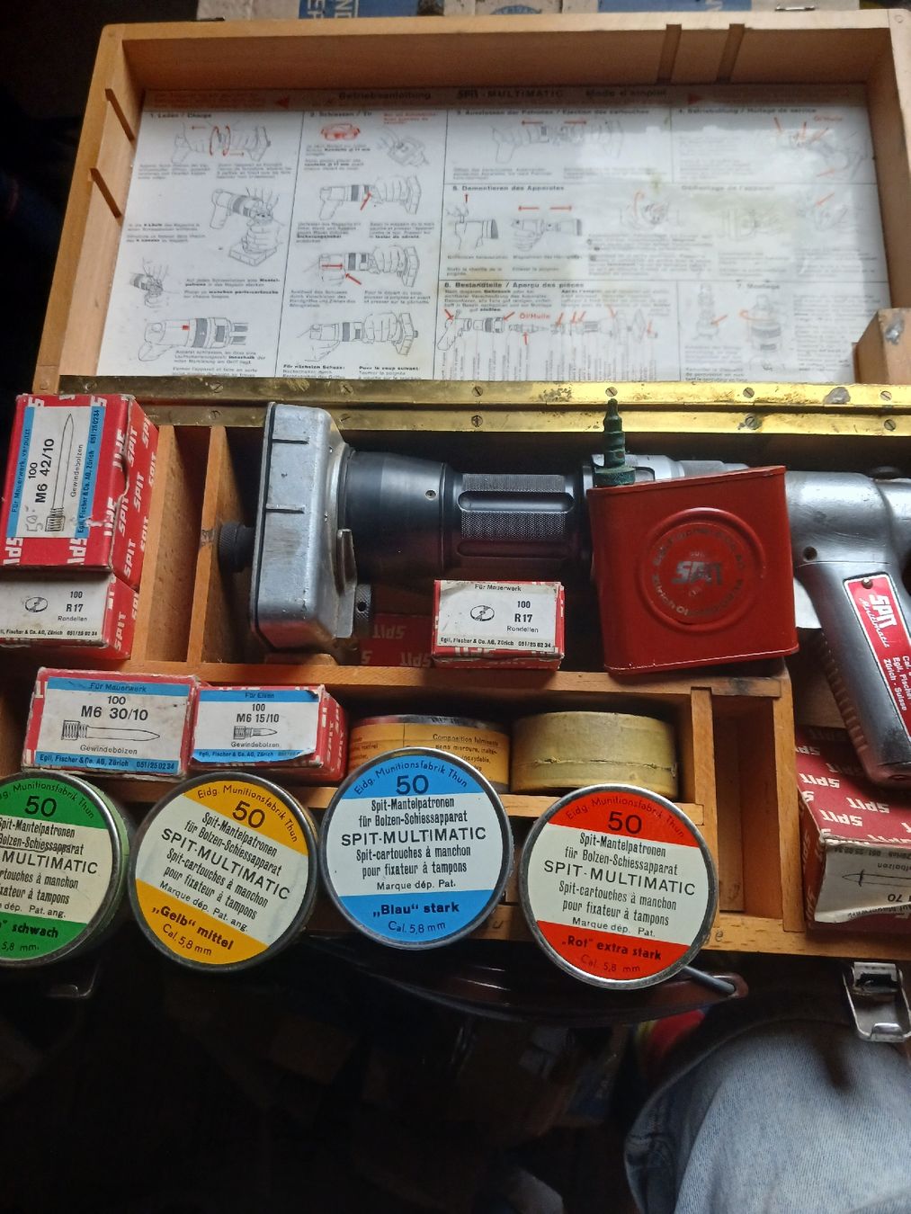 Spit Alle Werkzeuge: pistolet a clou SPIT – Defekt aus Fontaines NE von Dimeh 4