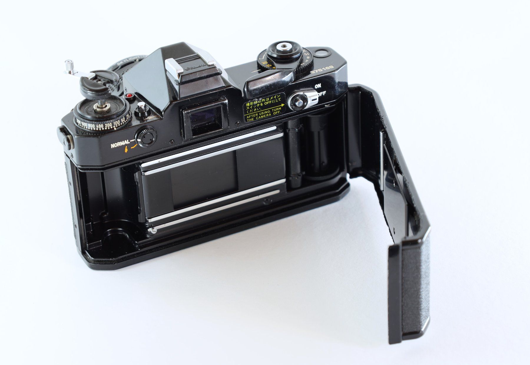 Canon Fotocamera: Canon EF, mit Objektiv 50 mm - Analogkamera – Usato da Münsingen venduto da Nik010 1