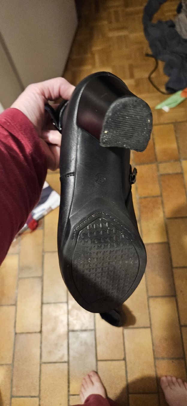 Damenschuhe: Schwarze Leder Herbst-Stiefeletten Gr. 37 – Gebraucht aus Basel von NikaV13 3