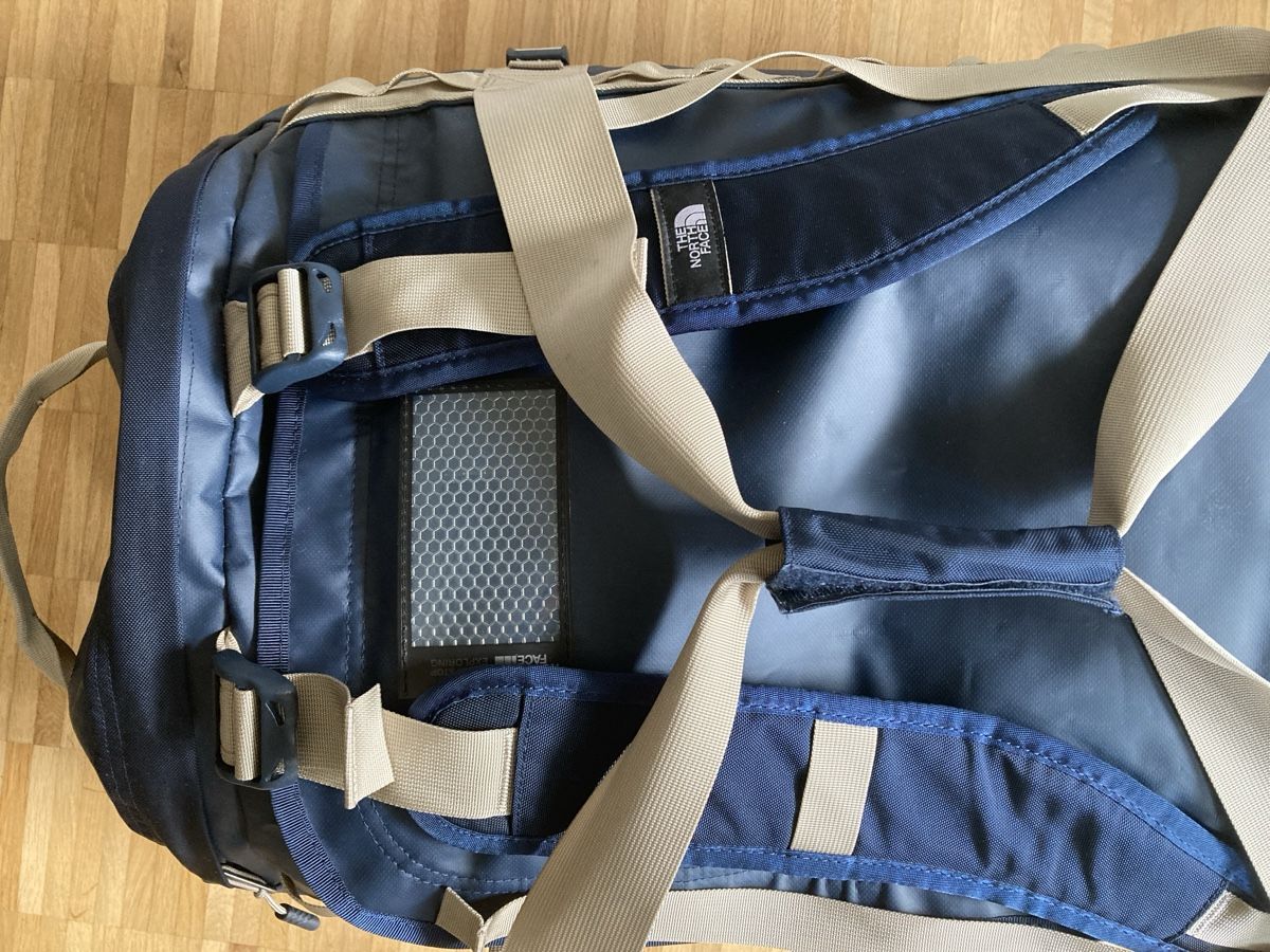 North Face Borse: The North Face L Base Camp Duffel 95 L – Usato da Zürich venduto da Lichtermeer 6