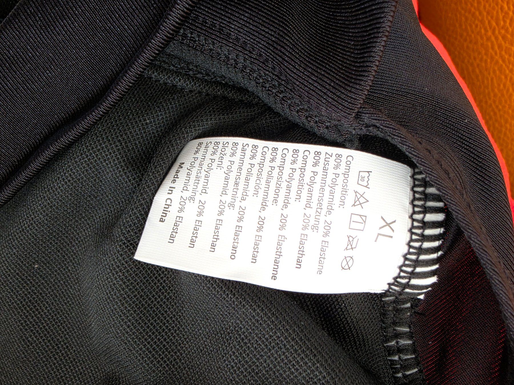 Badekleider & Bikinis: Badeanzug , Fabrikneu XL – Neu (gemäss Beschreibung) aus Zufikon von manifesto 3
