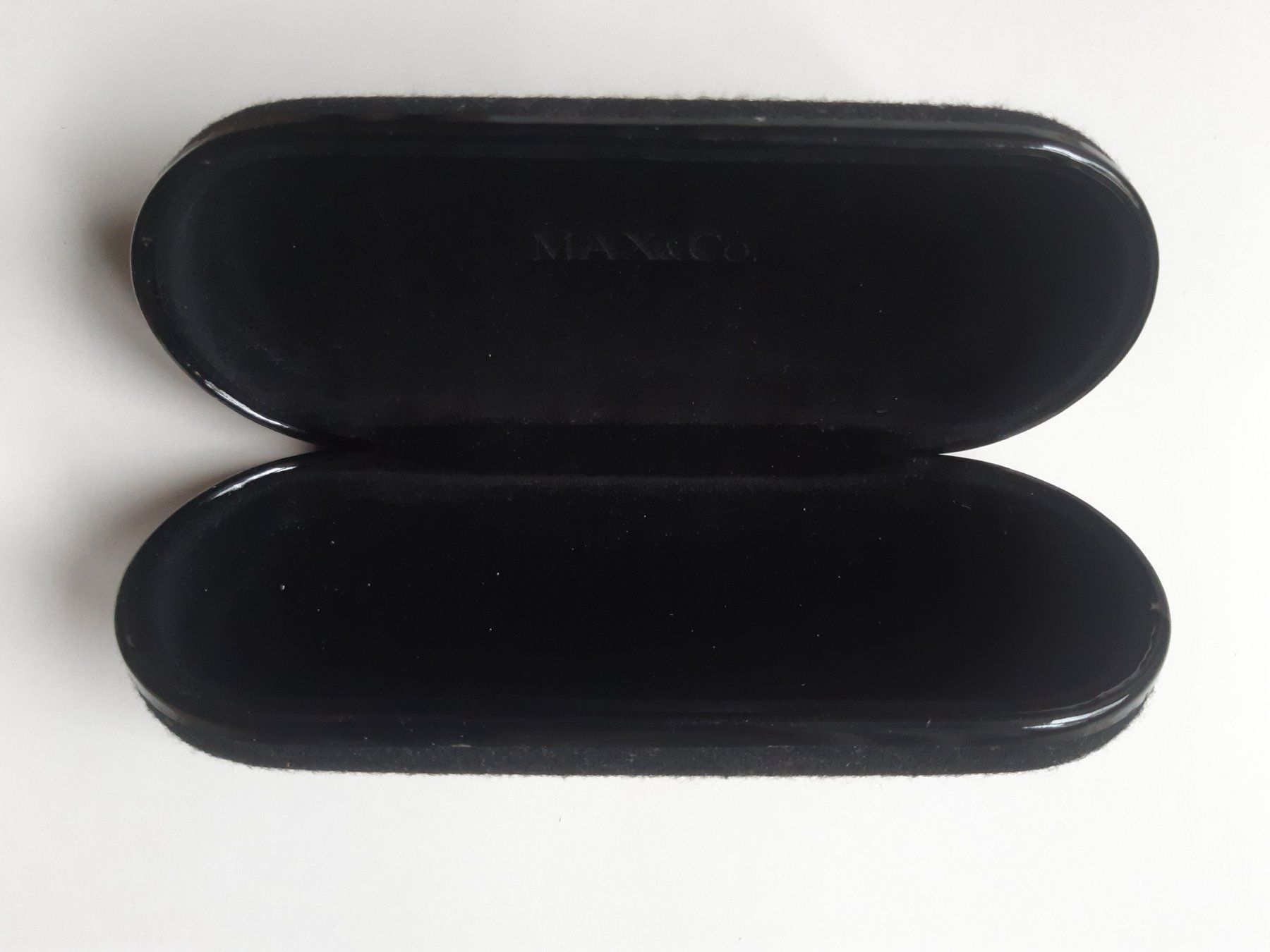 Altro in  Abbigliamento & Accessori: Eyeglasses case Max&Co. – Usato da Verscio venduto da giamma1985 2