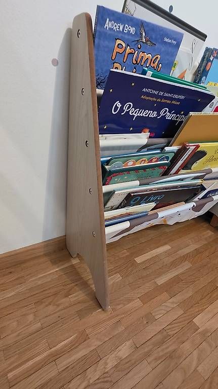 Scaffali: Kinder-Bücherregal aus Holz – Usato da St. Gallen venduto da Karina079 1