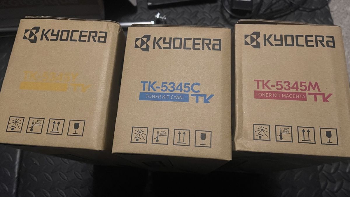 Kyocera Cartouches & Toner: Toner Kyocera TK-5345 CMY – Neuf avec emballage d'origine à Malters par Best_products 1