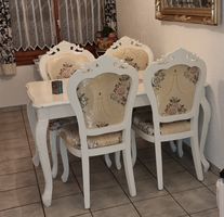 Esstisch weiss mit 4 Stühlen Blumenmuster guter Zustand