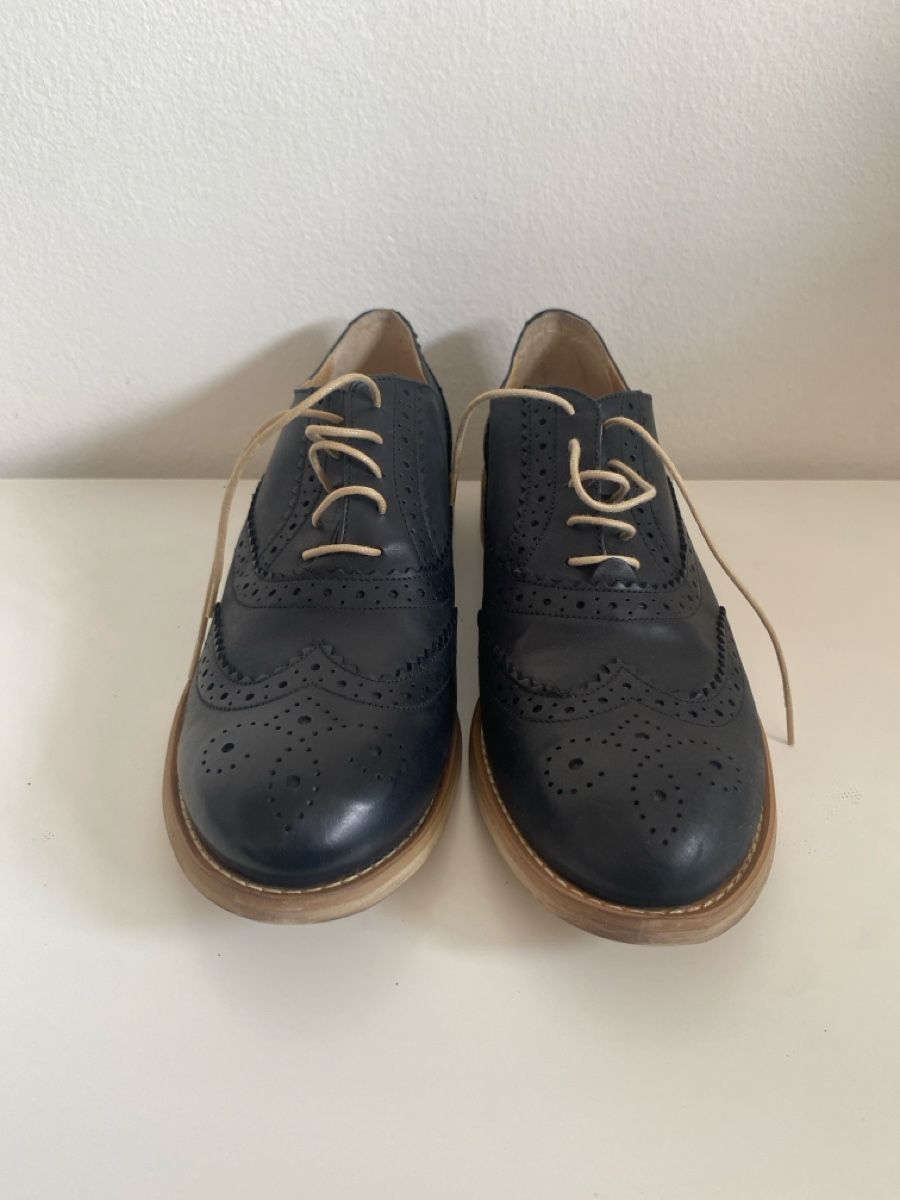 Damenschuhe: Scarpe stringate Bata blu, numero 41 – Neu und originalverpackt aus Vacallo von lac_2z26 3