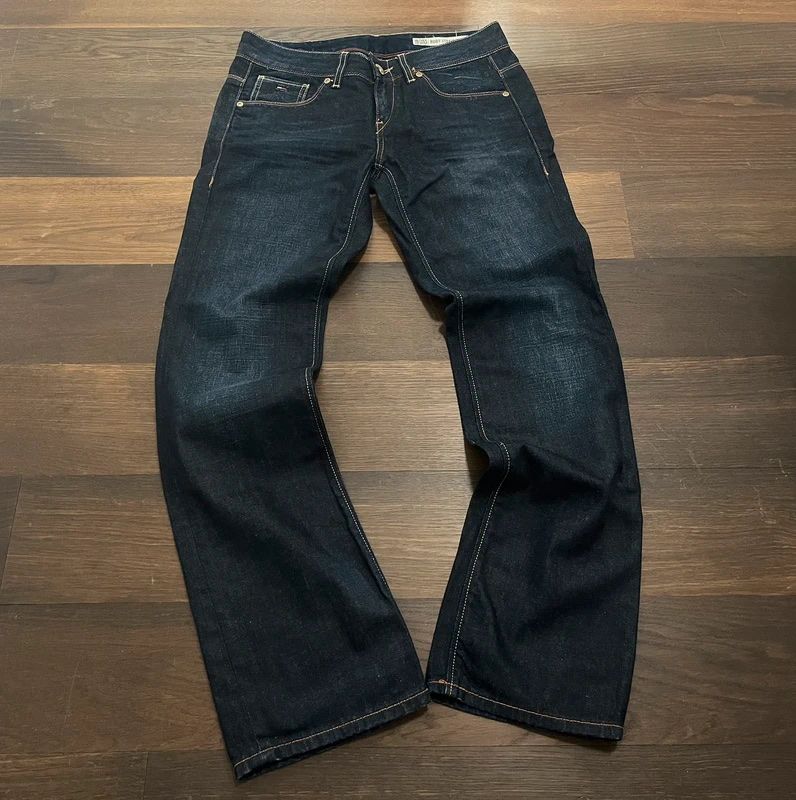 Jeans: Tommy Hilfiger Dark Wash Denim Ruby Jeans  – Neu (gemäss Beschreibung) aus Basel von donald_duck_313