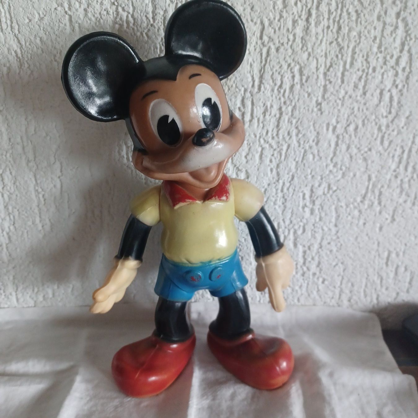 Disney Figuren: alte rare Micky Maus Figur 37 cm gross – Gebraucht aus Abtwil SG von luupsy