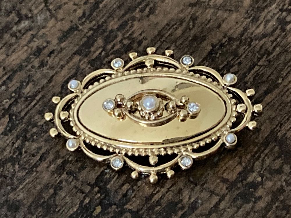 Broche Vintage Métal Doré - Fleur Avec Faux Lapis Lazuli, Bijou Rétro, état D'occasion