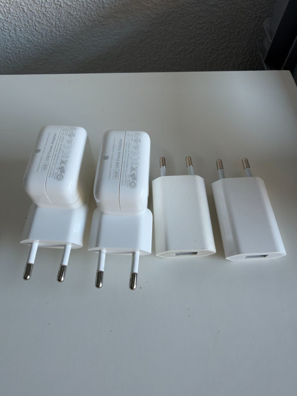 Câbles: Lot chargeurs et câbles USB-C / Lightning – D'occasion à Fully par Avranville 1