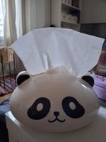 Panda distributeur de mouchoirs 