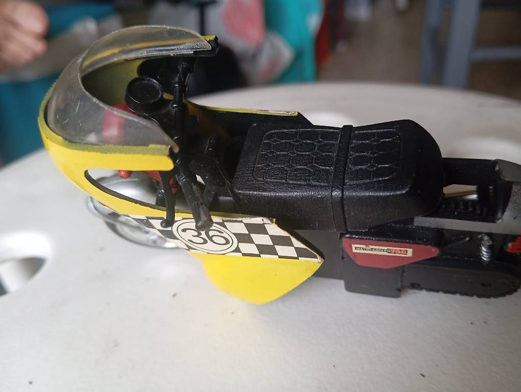 Suzuki Modellini d'auto: Motorrad Suzuki – Usato da Basel venduto da Petergunn 3