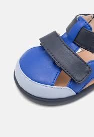 Ugg Scarpe per ragazzi: UGG Kinder Sandalen Hausschuhe Grössen 22, 27.5 oder 28.5 – Nuovo e nell'imballaggio originale da Riniken venduto da Babeli78 2