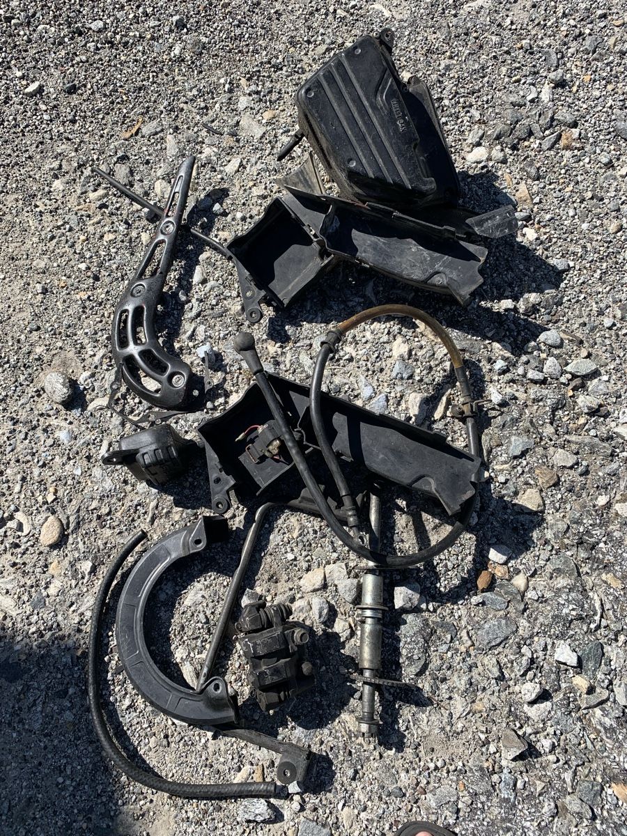 Yamaha Tutti i ricambio per moto: Yamaha 125 YPVS – Usato da Losone venduto da val_9rbv