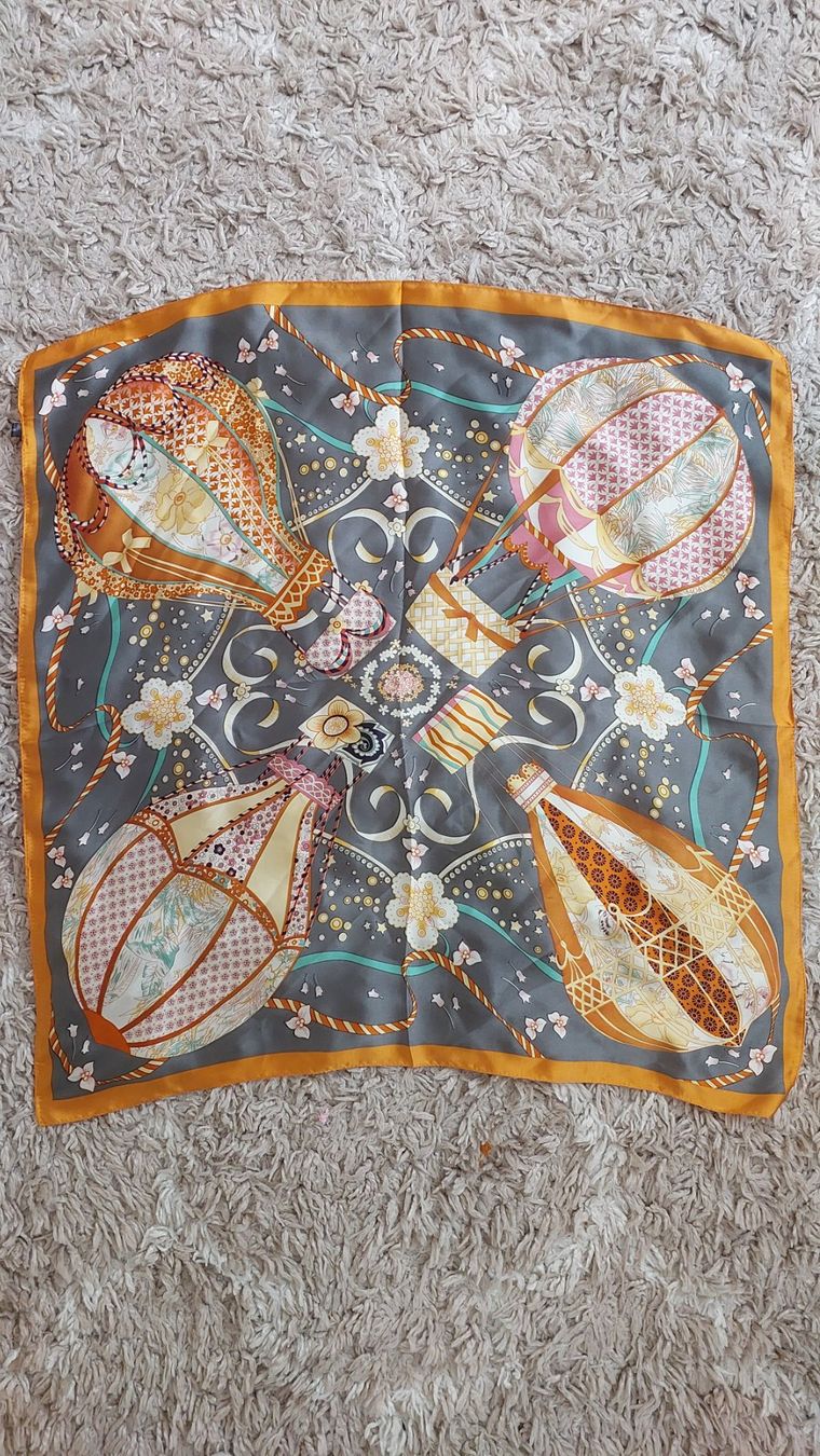 Foulard & Sciarpe: Twilly - Seidenschal - NEU – Nuovo e nell'imballaggio originale da Hittnau venduto da Razorback_1971 1