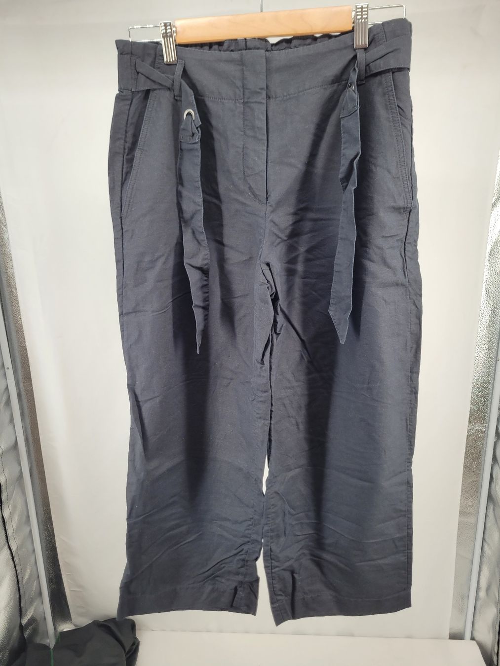 Esprit Pantaloni: ESPRIT pantalon noir 40 – Usato da Lausanne venduto da PlusValue_Lausanne