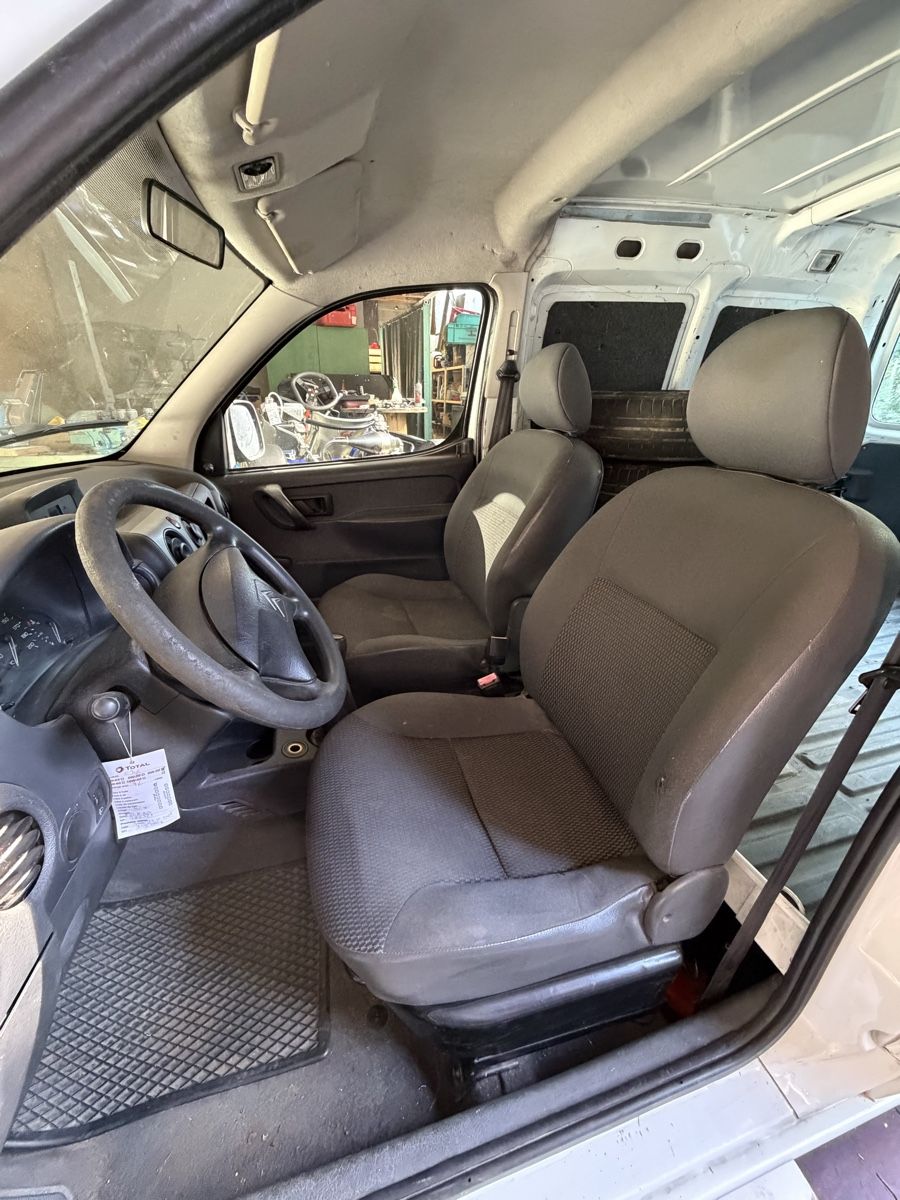 Citroën Veicoli commerciali: Citroën Berlingo – Usato da Belmont-Yverdon venduto da GeraldineL01 6