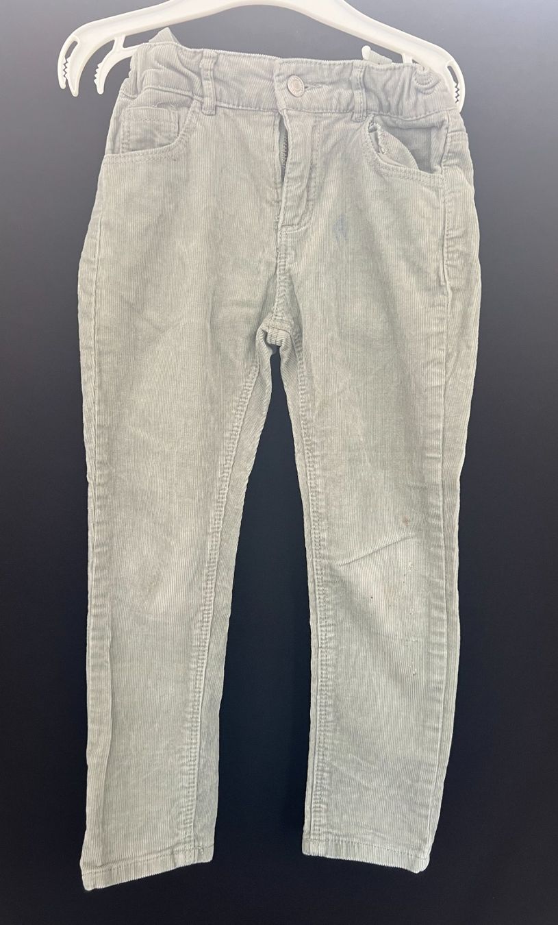 Pantaloni: 3 Hosen Grösse 110 – Usato da Zürich venduto da Drahtzug 4