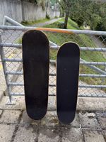 Zwei Skateboards