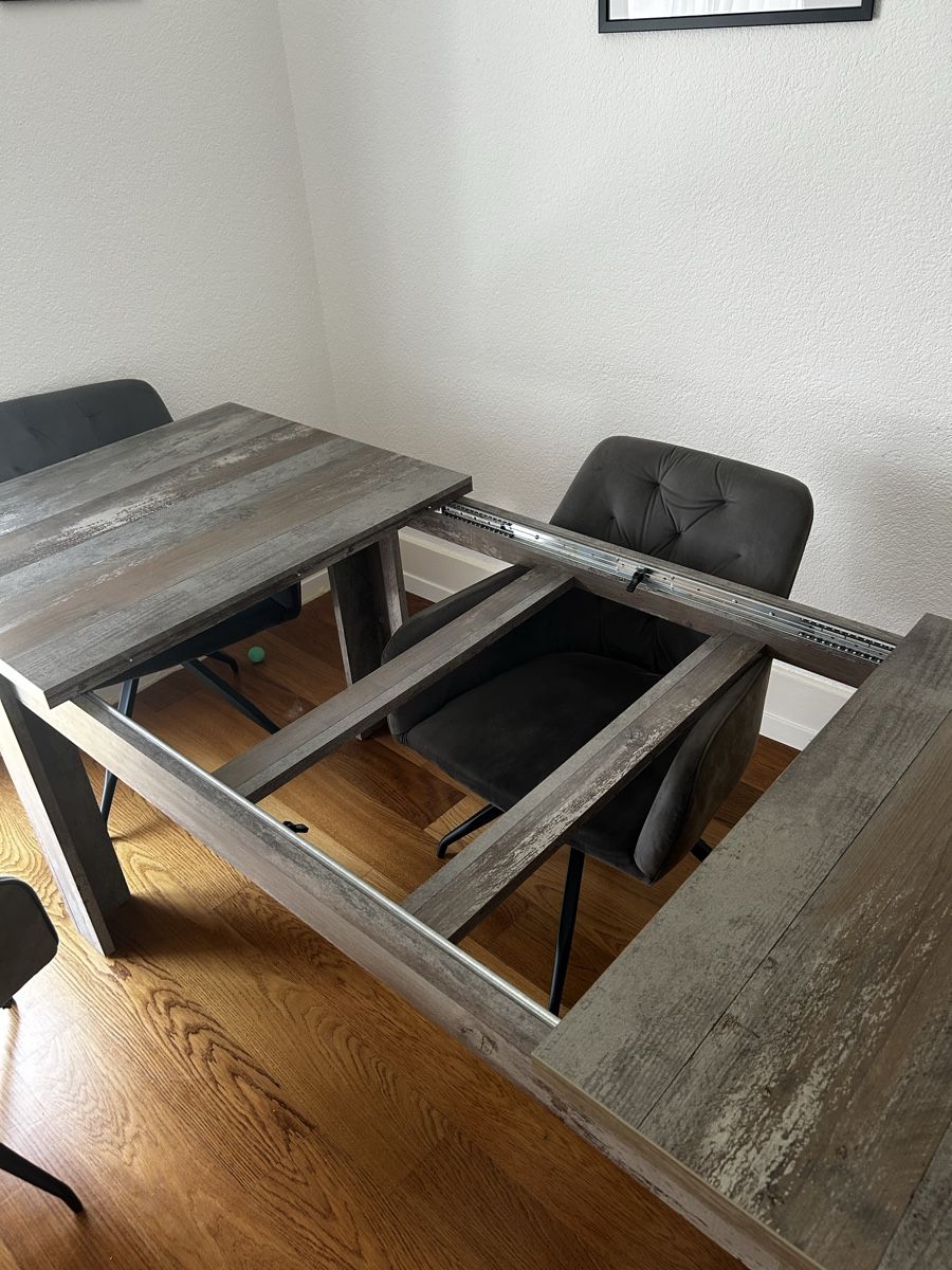 Tables: Esstisch – D'occasion à Biel/Bienne par Nadj_27AG 2