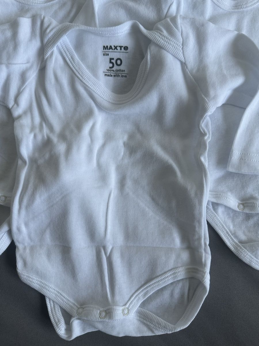 Camicie, Top & T-shirt: 5 White Baby Bodysuits, Size 50 – Usato da Zollikerberg venduto da sha_r9g6 1
