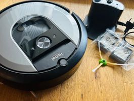 iRobot Roomba i7 Series Inkl. Zubehör, Ersatzfilter-Bürste