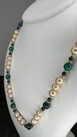 Collier en faut perles et malachite fermoir plaqué or 14/20