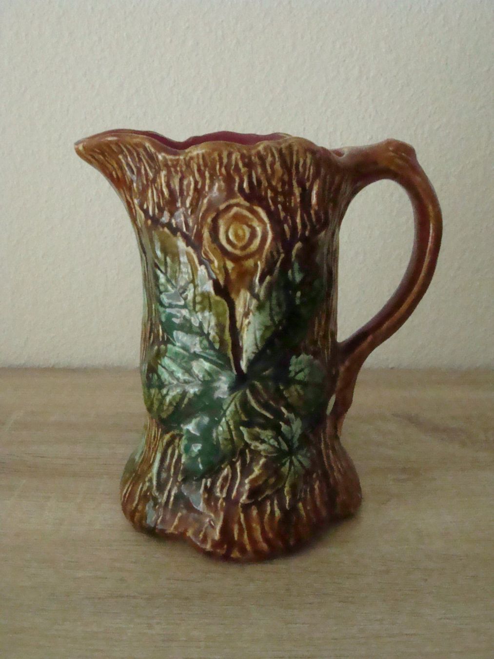 Vasen & Gefässe: Majolika Vase mit Eichenblätter von 1867 – Gebraucht aus Moosseedorf von Uho59