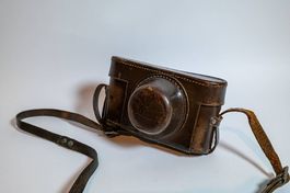 Leica IIIb, Nr. 283088, mit Summar 5cm 1:2 - Kamera