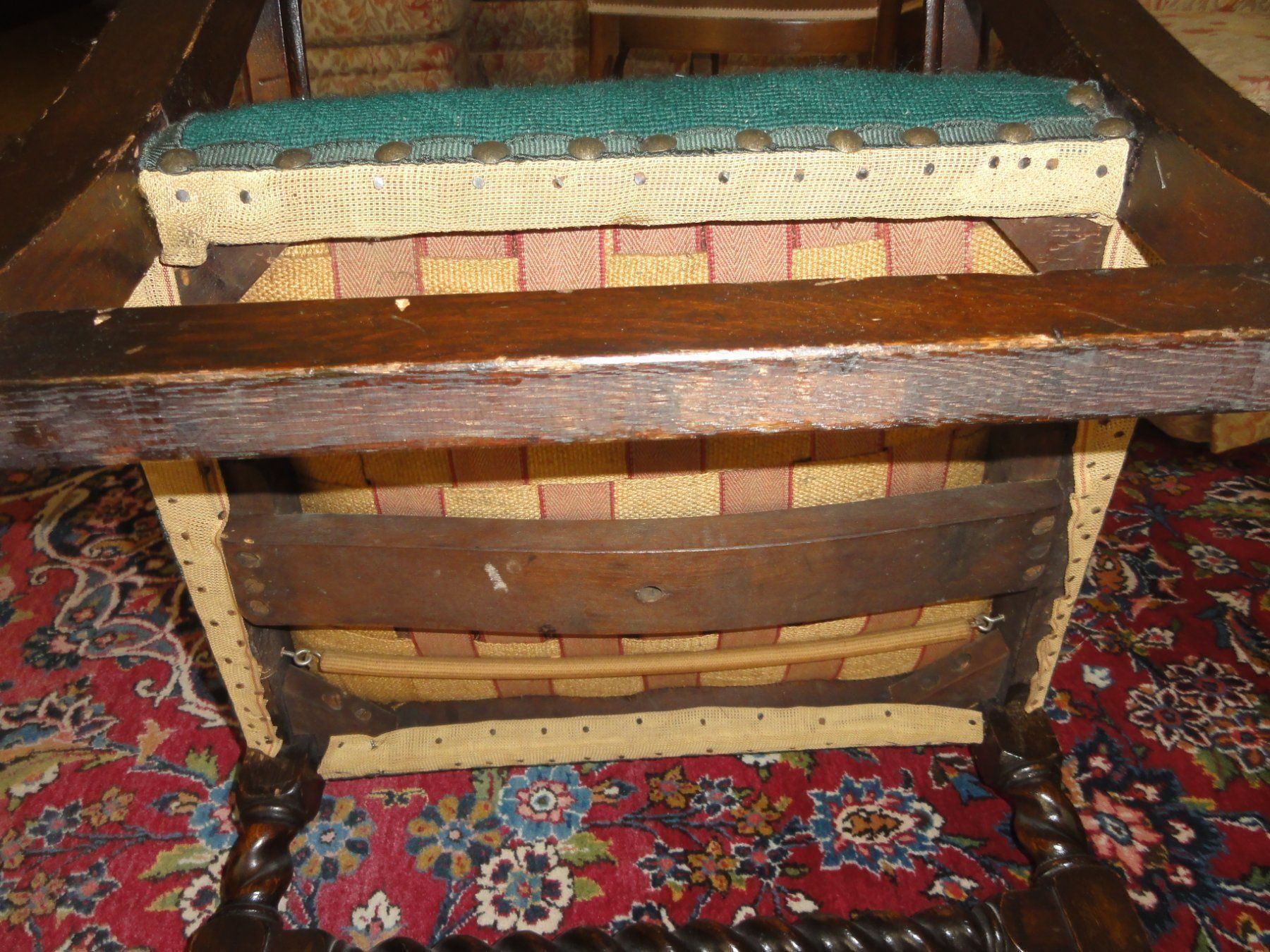 Poltrone: Antiker Gobelinsessel – Usato da Steffisburg venduto da Robinh.17 5