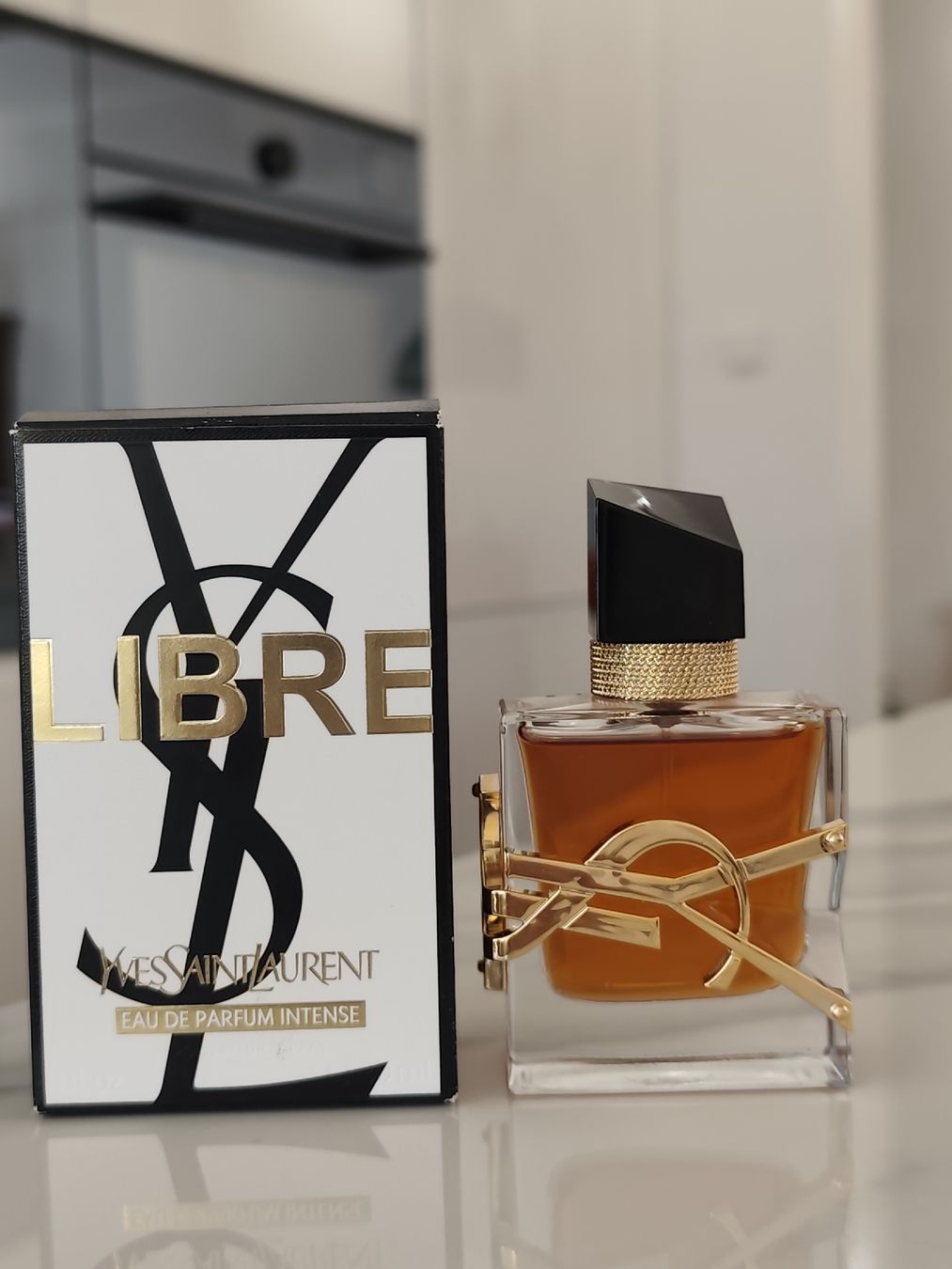 Saint Laurent Parfums & Eau de Toilette: Parfume Yves Saint Laurent Libre intense 30 ml – D'occasion à Männedorf par Ursik_OnlineShop