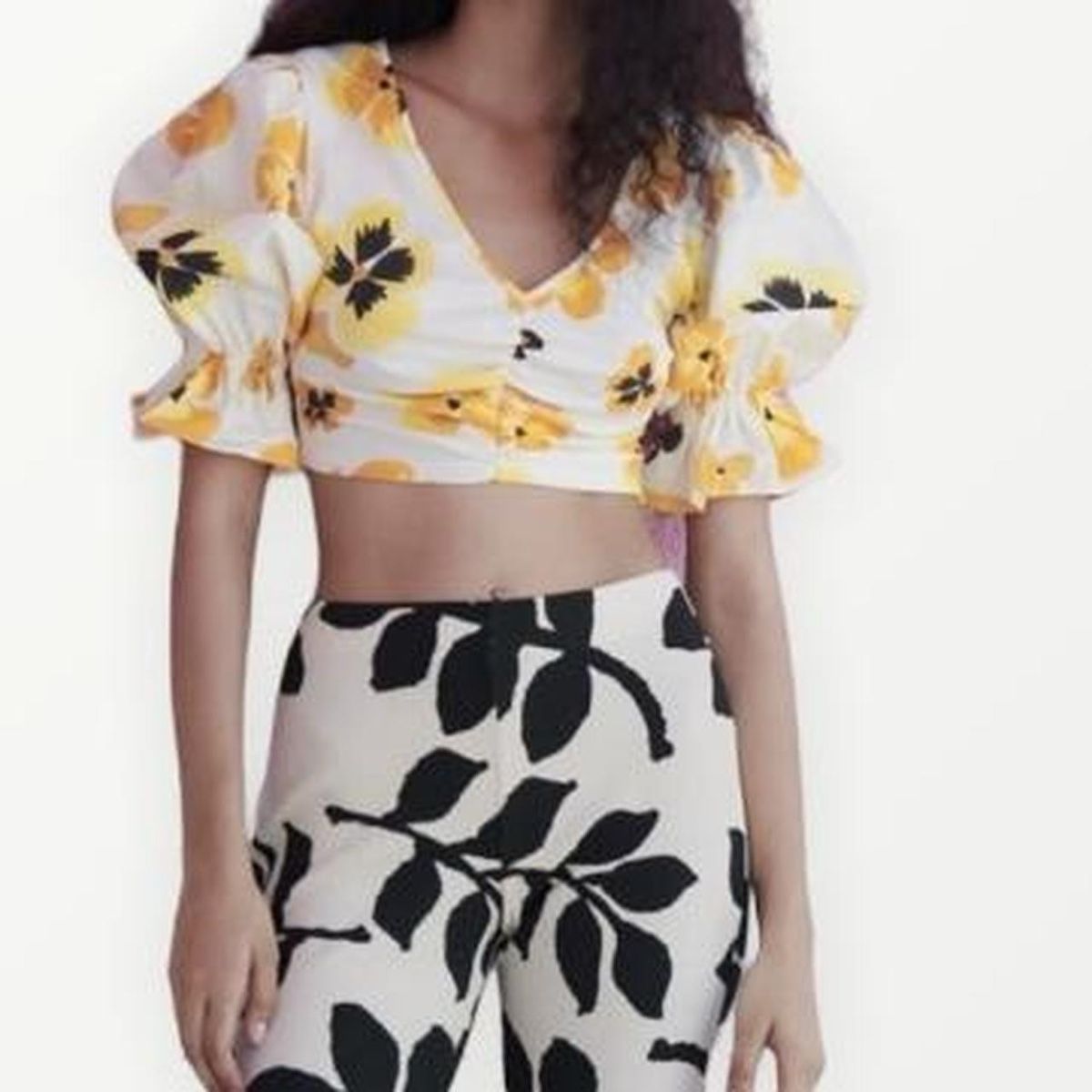 Zara Top: Zara Floral Crop Top – Nuovo e nell'imballaggio originale da Basel venduto da 1moonstar 3