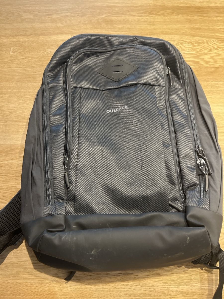 Decathlon Zaini: Schulrucksack Quechua – Usato da Tägerwilen venduto da Buesifrank