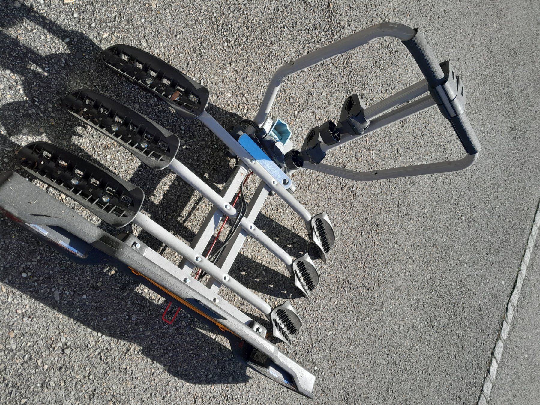 Biciclette: Porte vélo pour 3 vélos – Nuovo e nell'imballaggio originale da Peseux venduto da yol_rqw9 1