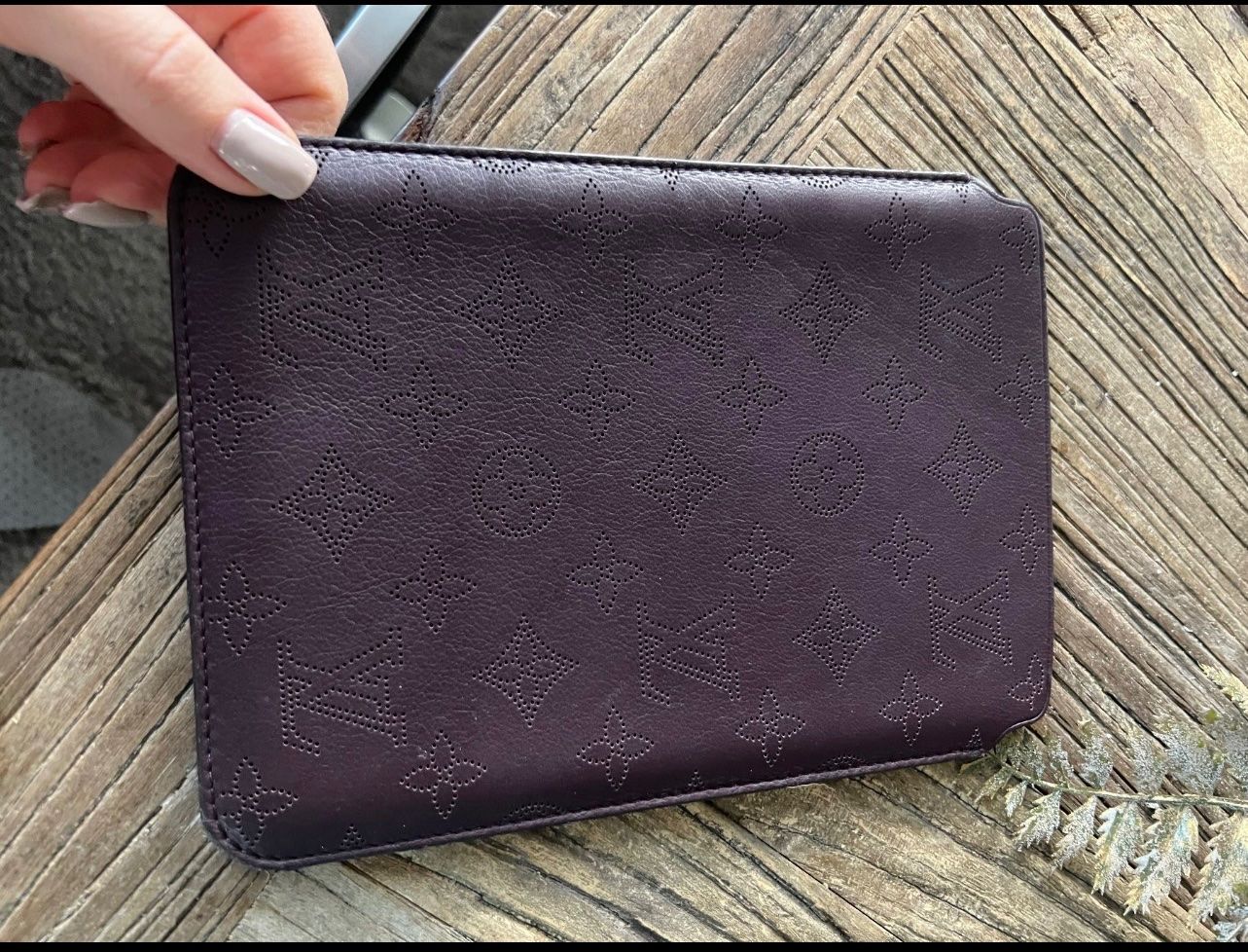 Louis Vuitton Covers & Borse: Louis Vuitton Mini iPad Hülle – Usato da Schaan venduto da mugerle
