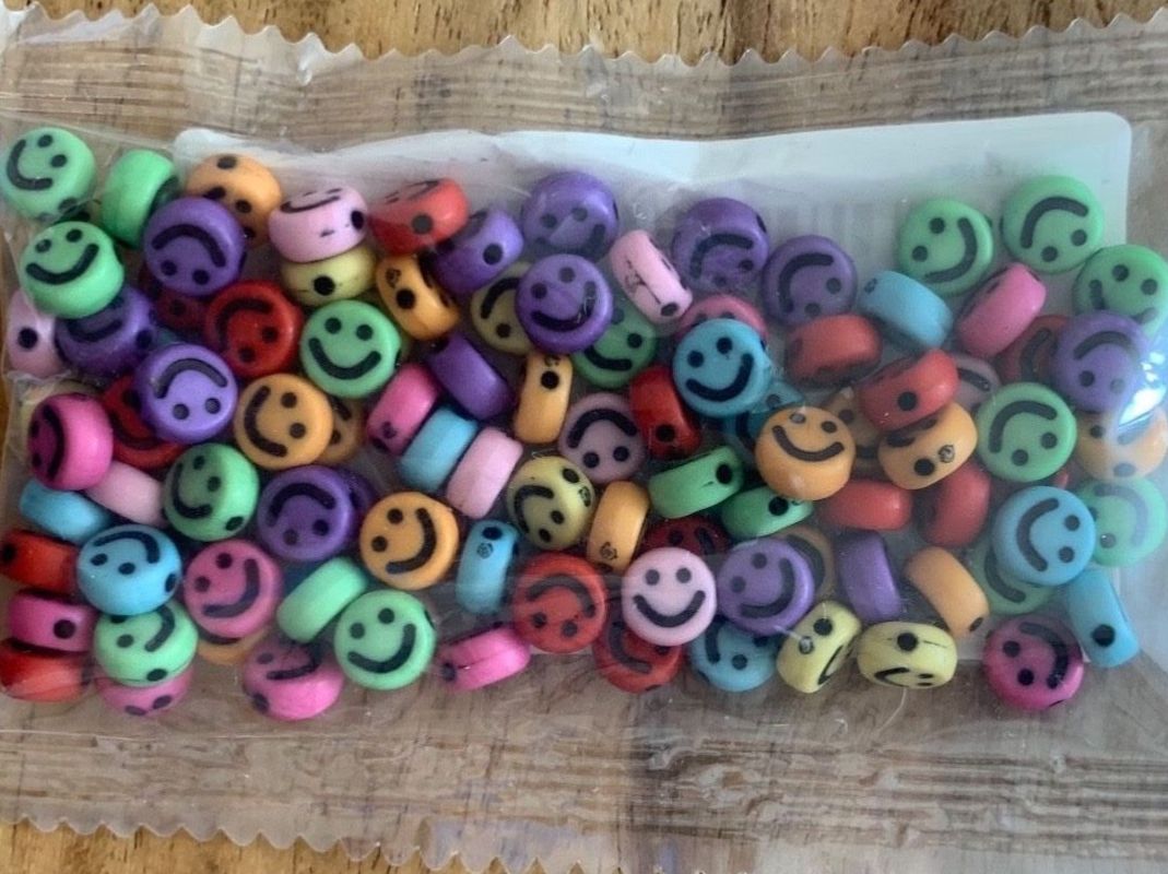 Perle (finte): Bastelperlen Smiley Emoji Bunt – Nuovo e nell'imballaggio originale da Geneve venduto da vane267