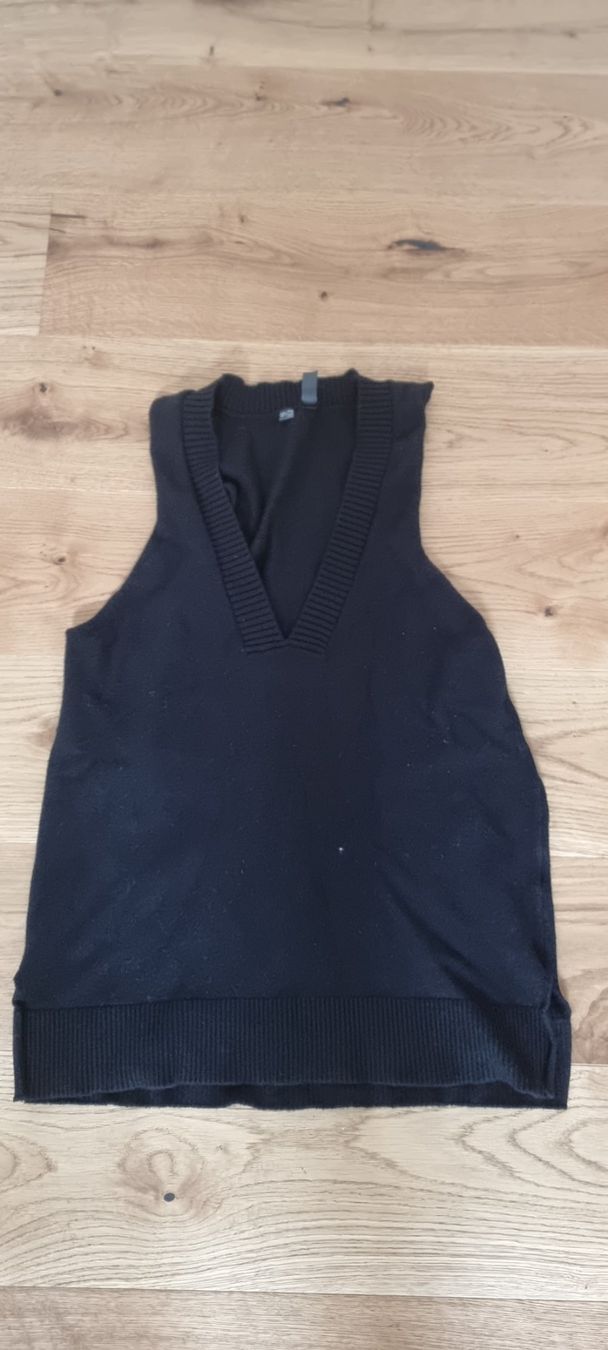 Lotti di vestiti: 9er-Set: Damenoberteile Grösse 36/38 – Usato da Lachen SZ venduto da allesweg78 6