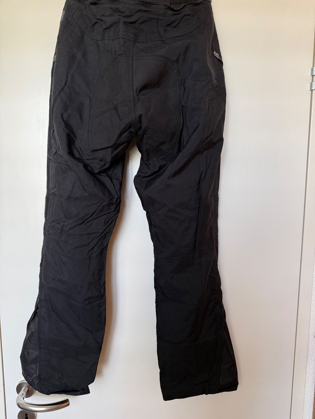 IXS Pantaloni: IXS Schwarze Motorradhose – Usato da Birmensdorf ZH venduto da T_Richard 1