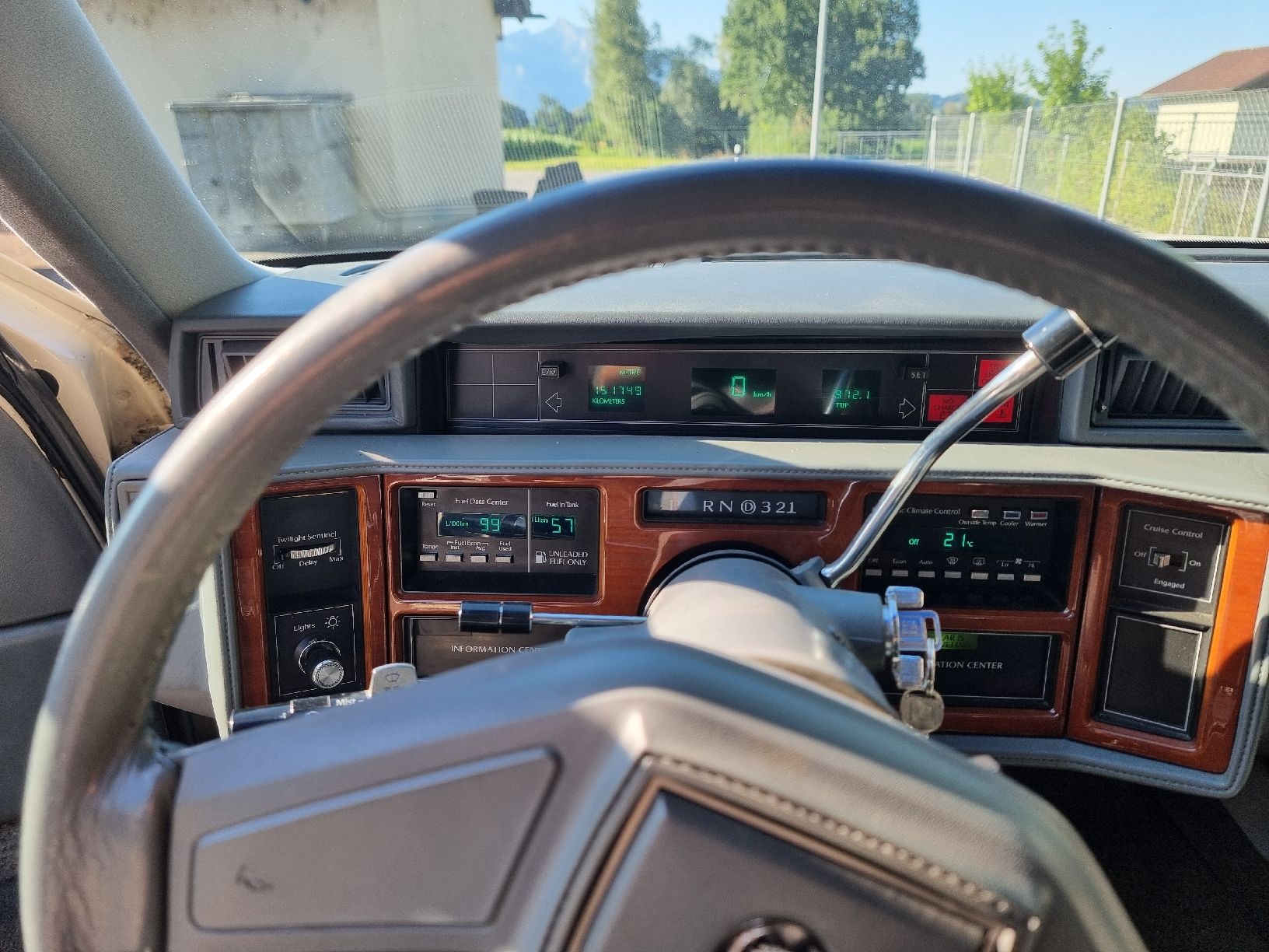 Cadillac Autos: Cadillac Coupe DeVille Fleetwood – D'occasion à Buchs SG par tay_s5jj 9