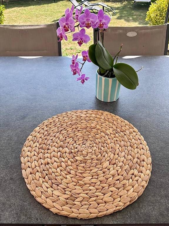Set di tavolo e panche: Sets de table en osier – Usato da St-Barthélemy VD venduto da VivianF