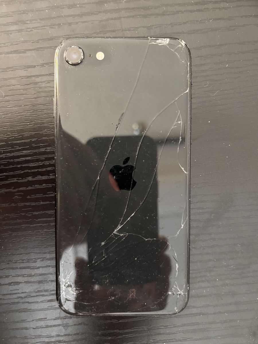 Apple Handys / Smartphones: iPhone SE (2020) – Gebraucht aus Utzenstorf von MatthiasN 3