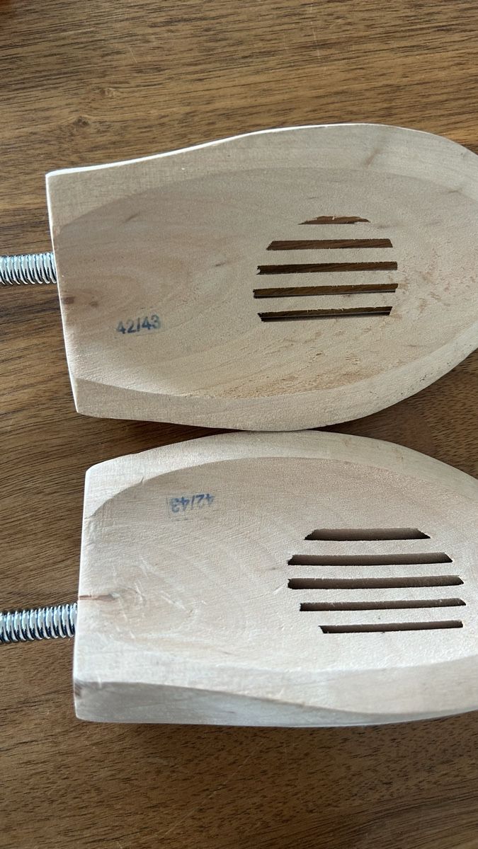 Scarpe da uomo: Schuhspanner Holz 42/43 – Nuovo (secondo la descrizione) da Zürich venduto da Insel8 1