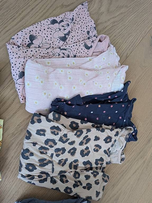 Lotti & Set di vestiti: MädchenKleider Gr. 110/116 – Usato da Aesch BL venduto da NadiaE02 3