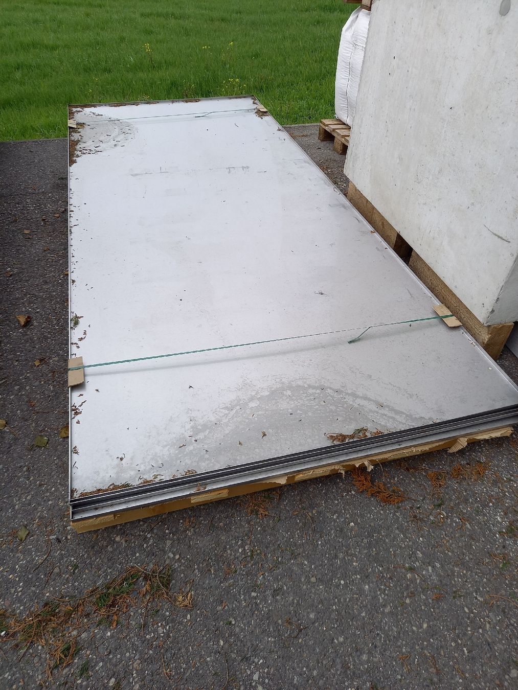 Rivestimenti per pavimenti: Inox Blechwannen – Usato da Oberdorf SO venduto da miso33 3