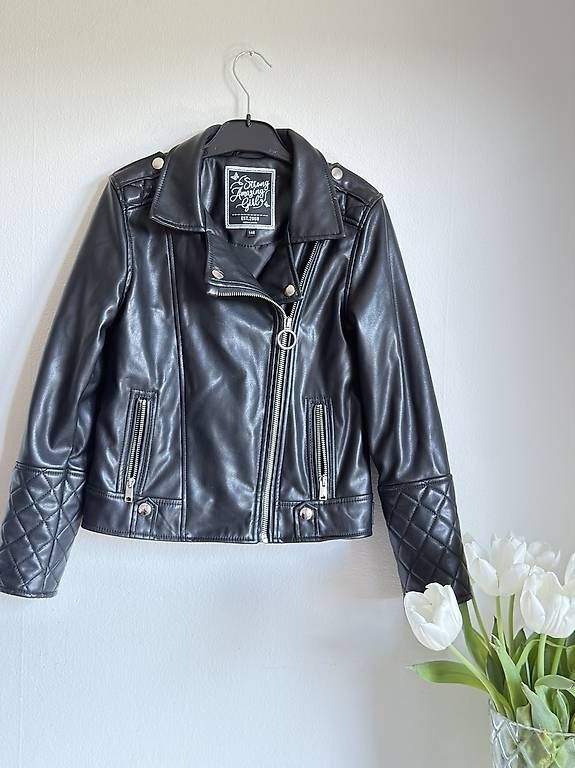 C&A Giacche & Cappotti: Kunstlederjacke C&A 140 cm – Usato da Binningen venduto da rit_7nbr 2