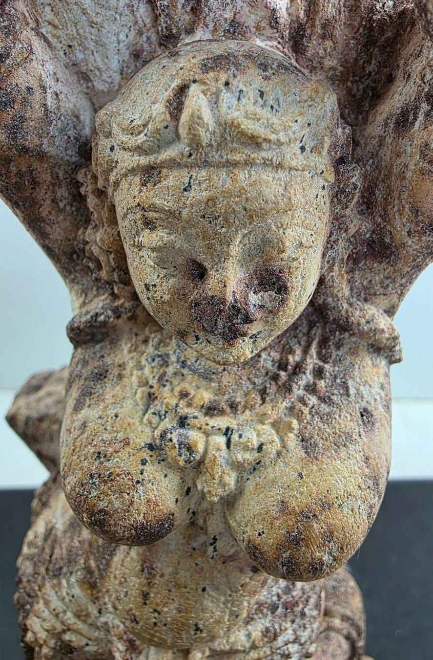 Statuette: Steinfigur Apsara – handgeschnitzte Tempeltänzerin – Usato da Flums venduto da Flumsantik 1