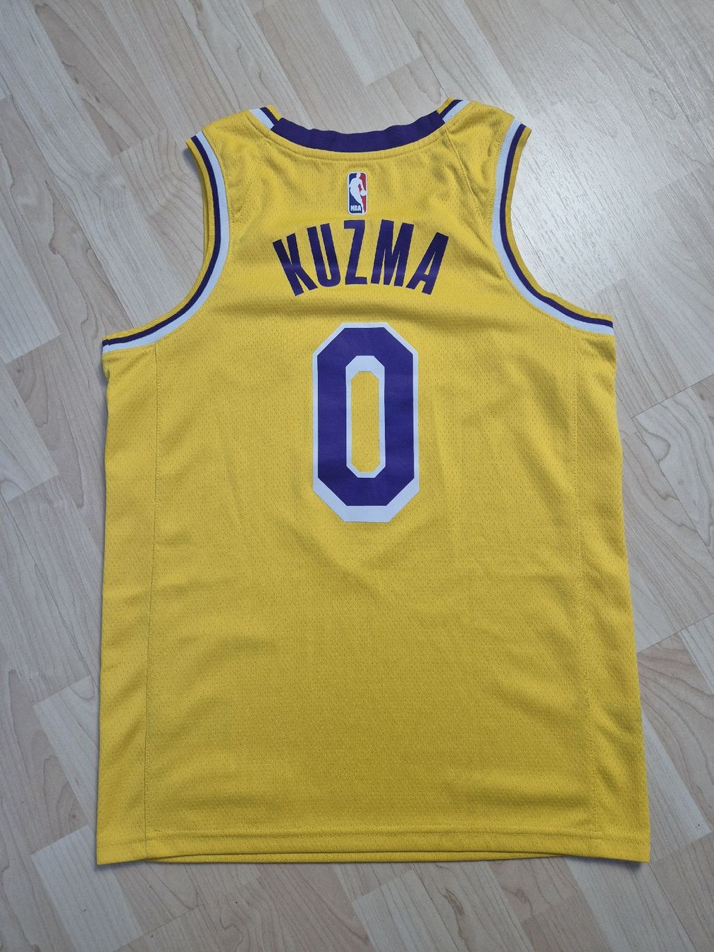 Nike Leibchen & Hosen: Nike Lakers Kuzma Jersey Grösse M – Gebraucht aus St. Gallen von CaliSunshine 1