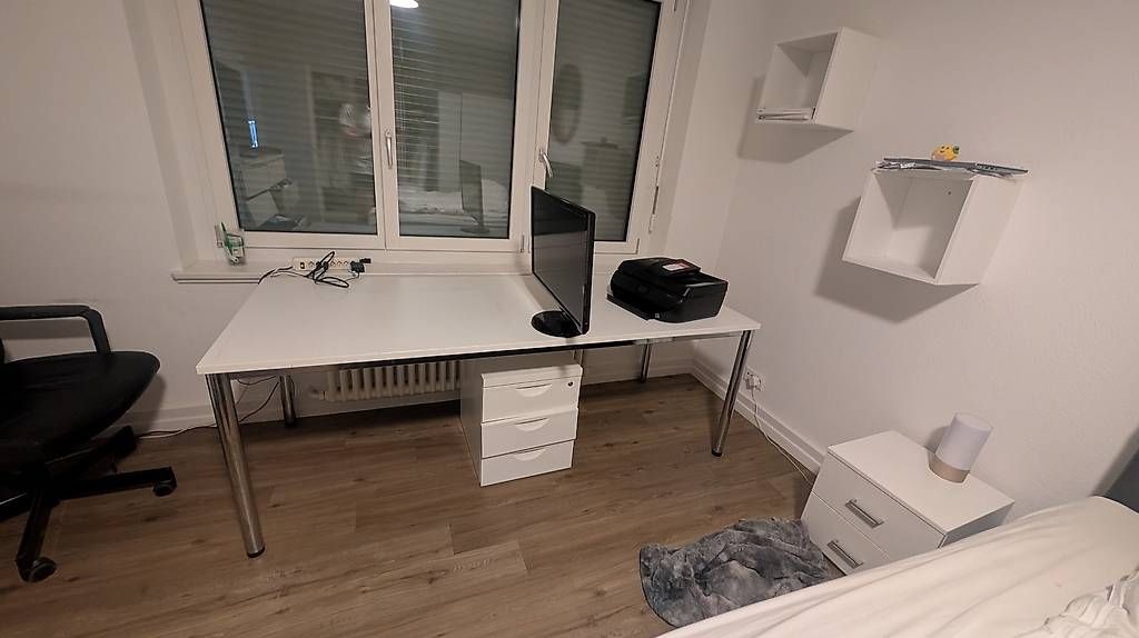 Schreibtische: Hochwertiger Bürotisch – Gebraucht aus Zürich von hof_2p8l 1